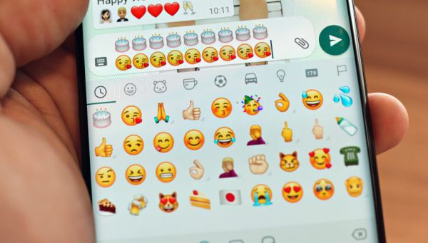 שימו ❤️: עדכון משמעותי לתגובות האימוג'י בוואטסאפ