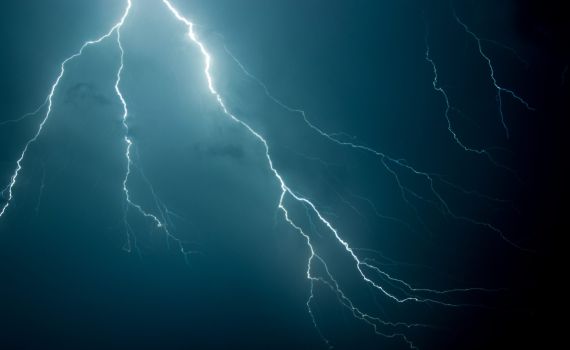 חייל נהרג בפגיעת ברק בבסיס סייבר בארה"ב