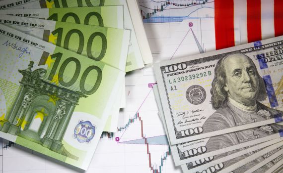 לראשונה ב-20 שנה: היורו והדולר שווי ערך