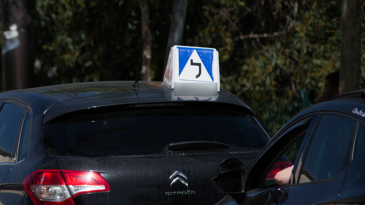 העלים מיליונים: מאסר בפועל למנהל בי"ס לנהיגה