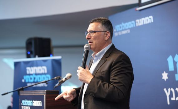 לראשונה: סער קורא להצטרף למחאה במוצ"ש