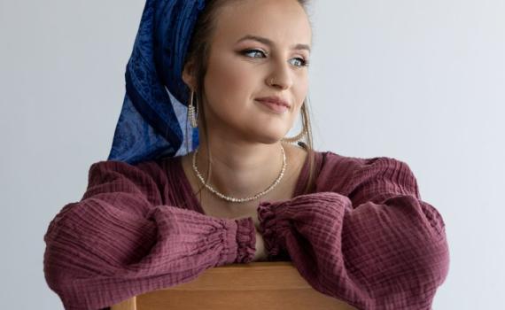 הזמרת הדתיה אוריה בסינגל חדש: "דבר איתי אמיתי"