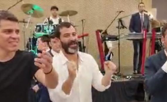 צפו: יהודה לוי רוקד בחתונה חרדית בבני ברק