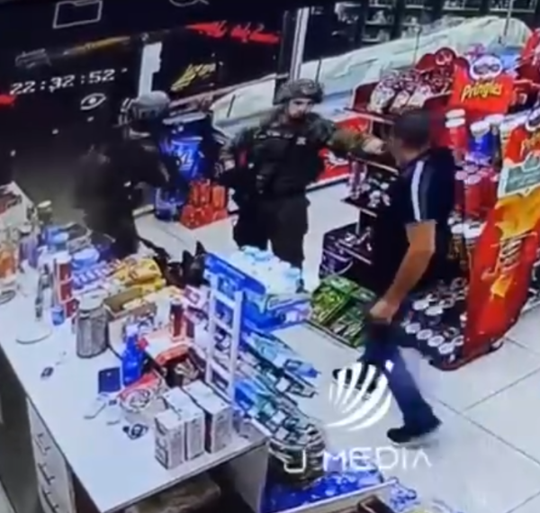 צפו: רגעי המעצר של בכיר הג'יהאד האסלאמי וחתנו