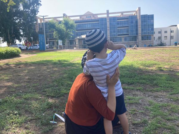 האם הסרוגה הצילה את בנה: "אל תגידו לי זה לא יקרה"