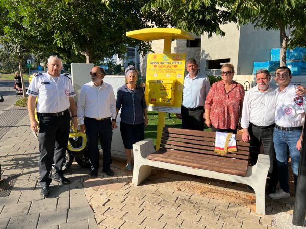 התלמיד הסרוג חנך עמדת החייאה לזכר רבו שנרצח