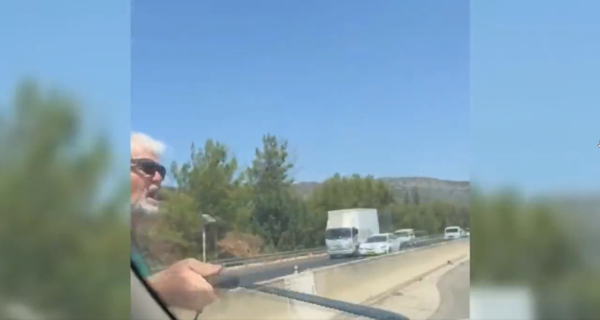 צפו: תקף נוסעים עם מצ'טה; "חשבתי שזה פיגוע"