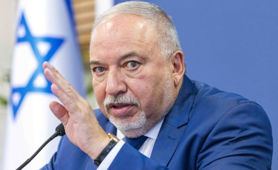 ליברמן נגד שותפיו: 'להפסיק לאלתר את המו"מ'