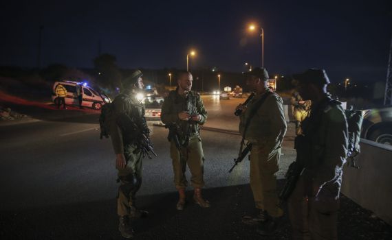 חשש לאירוע בטחוני בקרית ארבע; תושבים מסתגרים בבתים