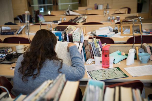 זה הזמן שלך, היכנסי לבית המדרש