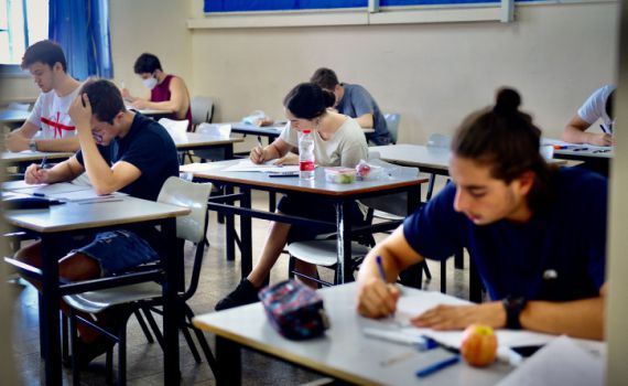 סופר נגד רפורמת הבגרויות: ״הזנחת החינוך היהודי״