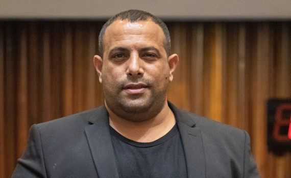 האיום של אביר קארה: "אזכיר להם את מי הם משרתים"