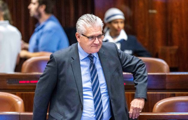 אבידר לסרוגים: "לא עובד בשביל הגוש; דואג לעצמי"