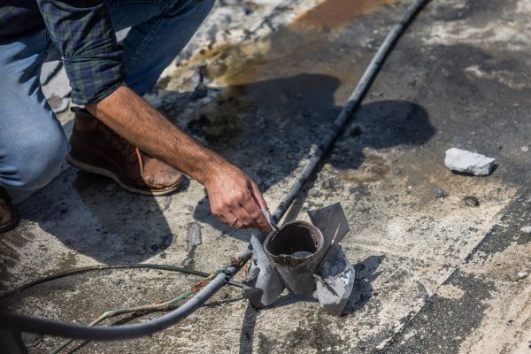 ירי מסיבי: פגיעה ישירה בבית שדרות, נפגעת חרדה באשדוד