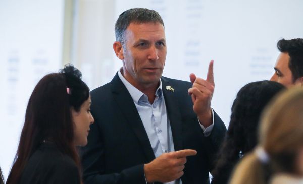 החרדים מסמנים את כהנא כמחסום: "חייב לשלם מחיר"