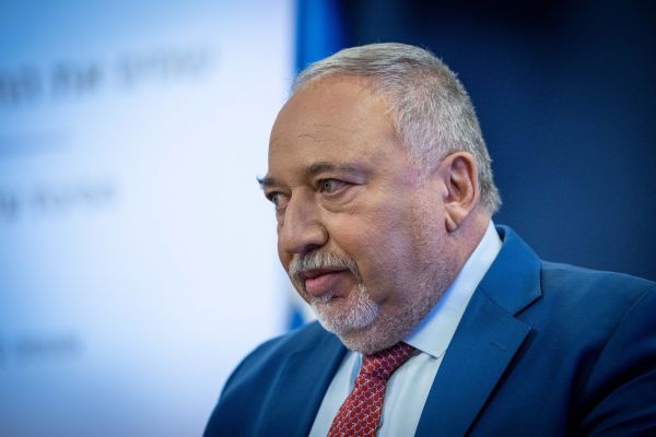 ליברמן נגד הפצת סרטון החילוץ: "הפקרות מוחלטת"