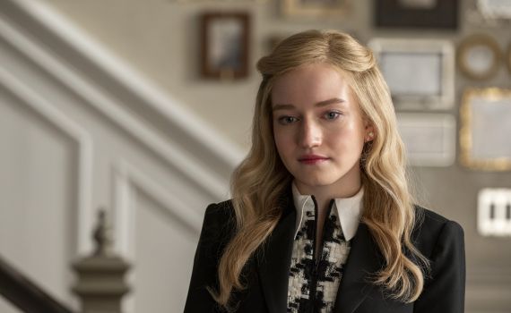 רייצ'ל מ"להמציא את אנה" תובעת את נטפליקס