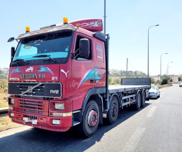 נהג משאית ביצע עקיפה מסוכנת ונתפס