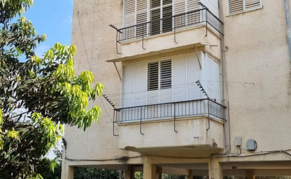 דיירי בניין בלוד פונו מביתהם בשל חשש לקריסה