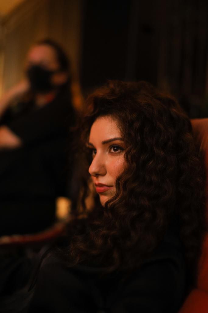 אלמוג טבקה ואתי רומנו בשיר חדש: "מישהו למעלה"