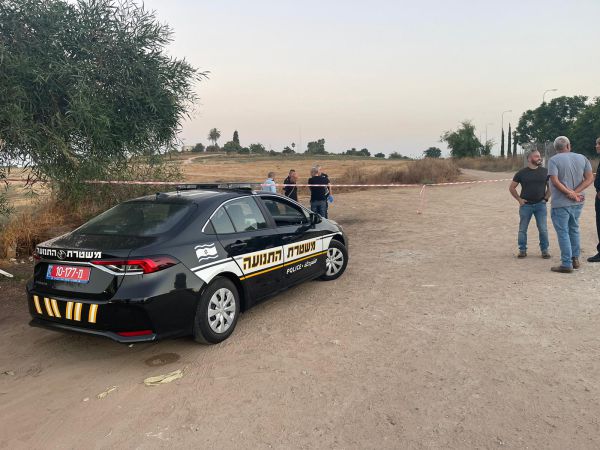 חשד לרצח ברחובות: אישה אותרה ללא רוח חיים בשדה