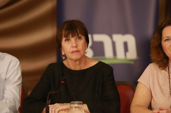 זהבה גלאון קוראת לשלוח כיפות ברזל לאוקראינה