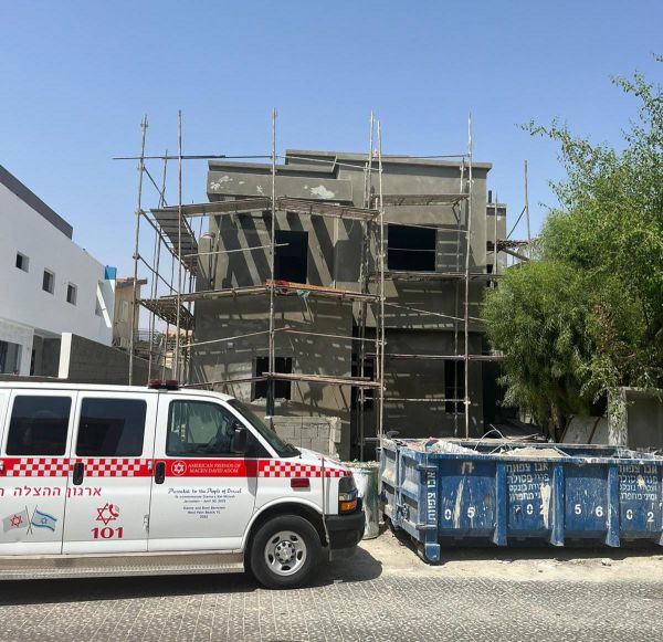 שוב: תאונת עבודה, פועל נפל באתר בניה