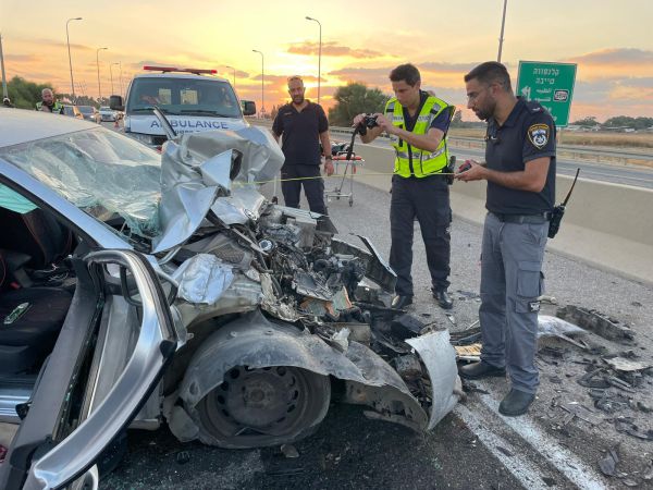 2 הרוגים בתאונה בעמק חפר, פצועים קשה באשקלון