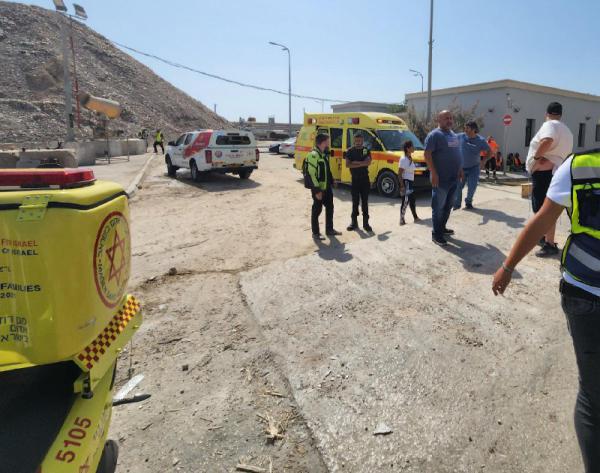 תאונה קטלנית: פועל נהרג מפגיעת טרקטור בראשל"צ