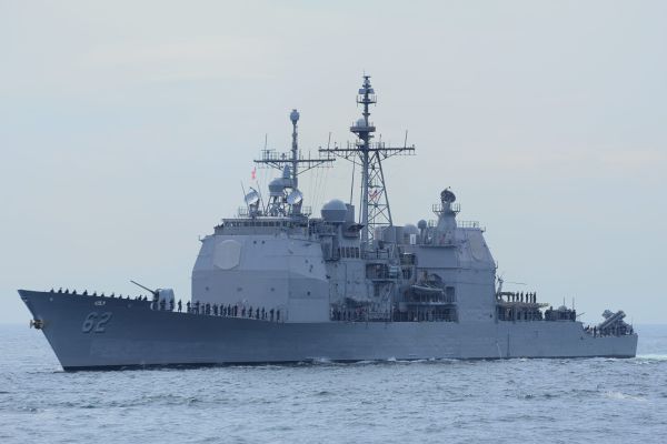 המתיחות מחריפה: ארה"ב שלחה משחתות לטייוואן