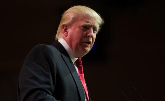 החזיק מסמכים מסווגים: כתב אישום נוסף נגד טראמפ