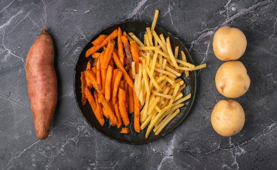 מתכון לבטטה ותפוחי אדמה אפויים עם עשבי תיבול