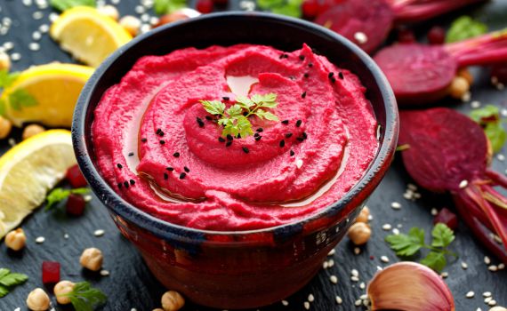 שדרוג לארוחה: מתכון לטחינה סלק