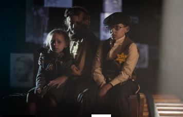 לזכר ניצולי השואה: הירתמו עכשיו לכתיבת ספר תורה