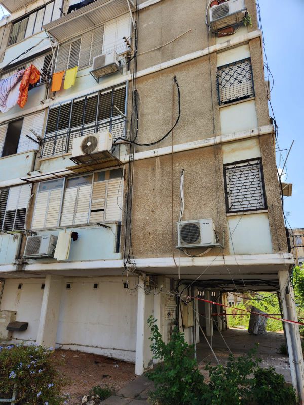 התחיל לקרוס: בניין מגורים פונה מדייריו בחולון