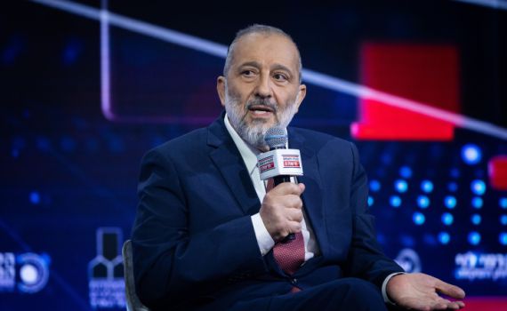 צפו: השאלה שגרמה לדרעי להתפרץ על המגיש