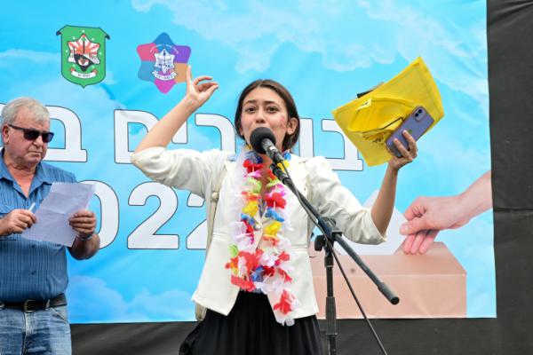 הדר מוכתר מגיבה לעמית סגל ומגלה למה לא התגייסה