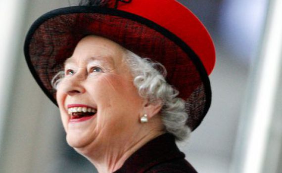 גשר לונדון נפל: 10 עובדות מרתקות על המלכה אליזבת