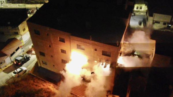 צפו: כך נהרס בית המחבל מהפיגוע בתל אביב