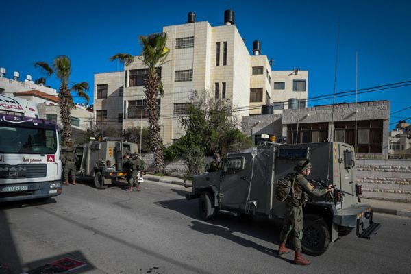 מחבל ניסה לרצוח חייל עם פטיש וחוסל במקום