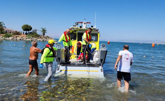 גבר טבע בכנרת בעקבות אירוע מוחי, מצבו קשה