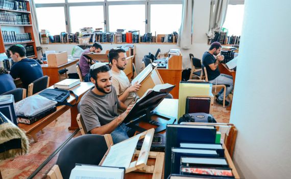 הצד הנותן או המקבל? כך נראית פעילות "אחד לאחד"