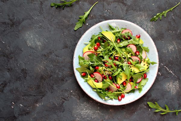 מנת פתיחה לשולחן החג: סלט רענן וחגיגי במיוחד
