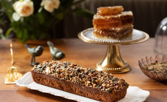 במיוחד לראש השנה: מתכון קליל לעוגת דבש טעימה