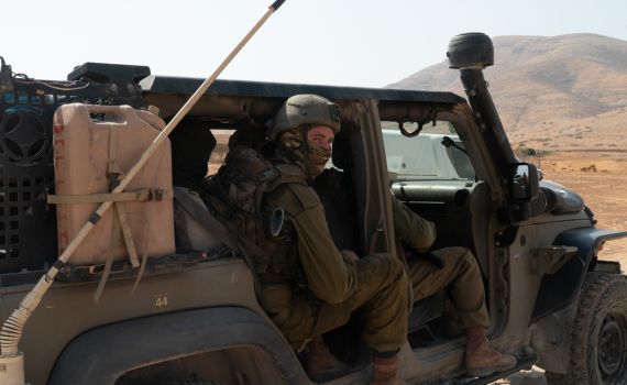 שיפור במצבו של החייל שנפצע; מצוד אחרי המחבל השלישי