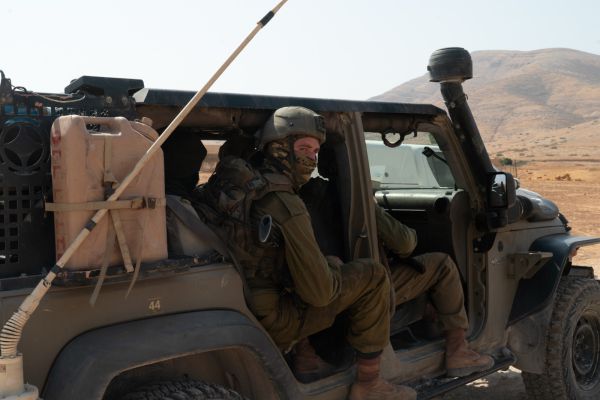 שיפור במצבו של החייל שנפצע; מצוד אחרי המחבל השלישי