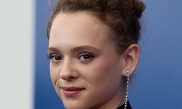 בצל קריאות לחרם: שירה האס בתפקיד בינלאומי