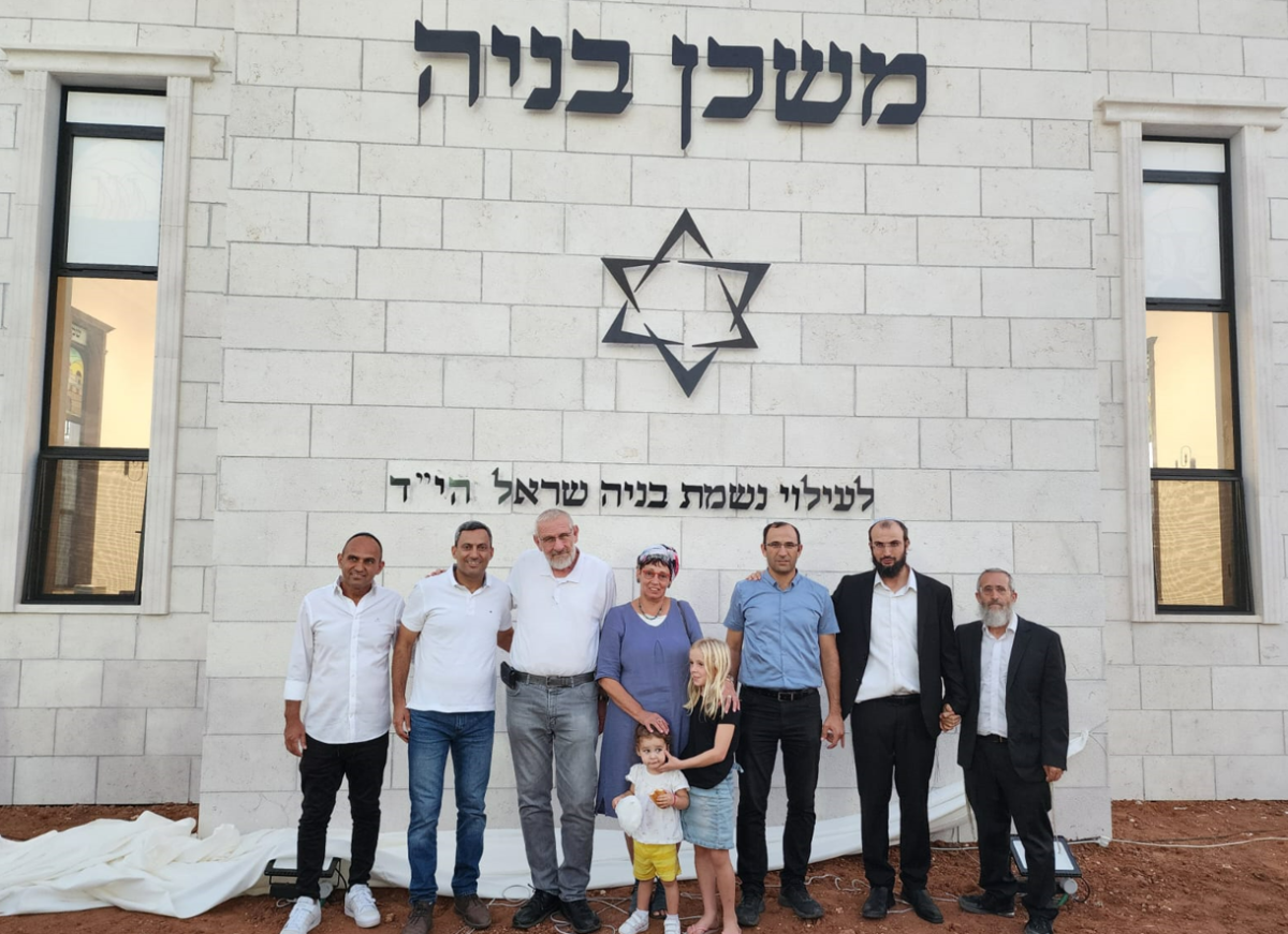 מרגש: הקבלן מהדרום בנה בית כנסת לזכר בניה שראל