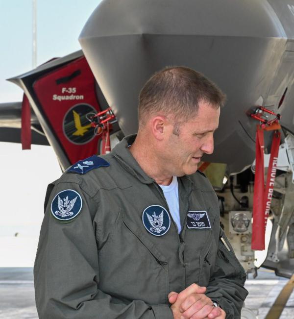 מפקד חיל האוויר מאיים: נפסיק שירות לטייסים סרבנים