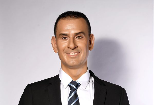 הבובות במוזיאון השעווה דומות למציאות? תגידו אתם